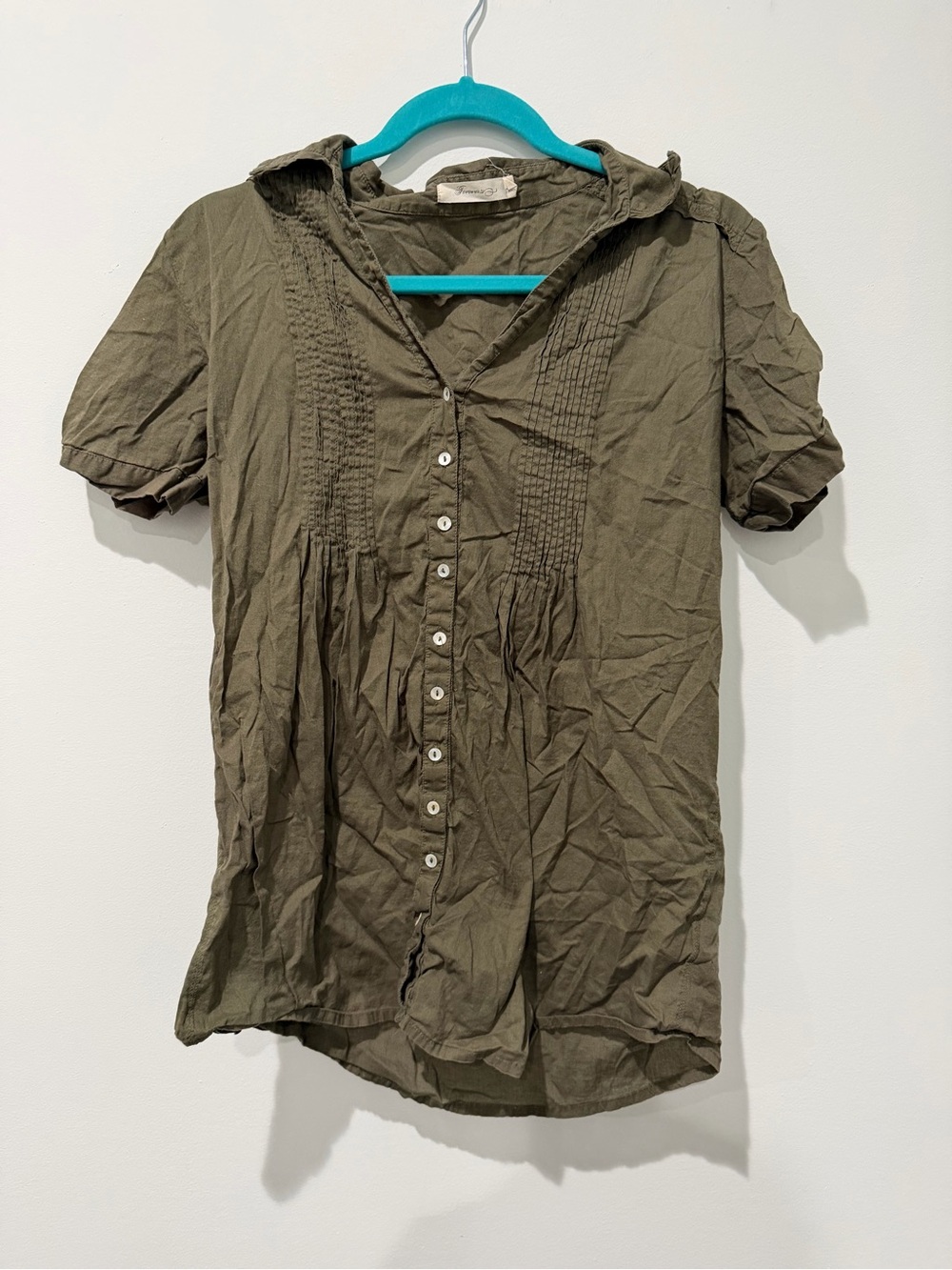Forever 21 Olive Short-Sleeve Button-Down Blouse